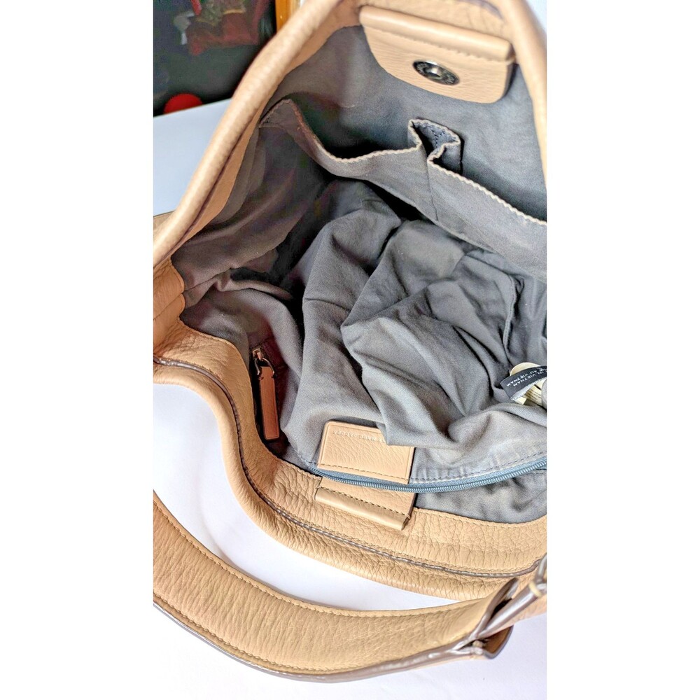 Marc by Marc Jacobs Hillier Hobo Workwear Pebbled Leather Shoulder Bag Beige - Picture 5 of 9